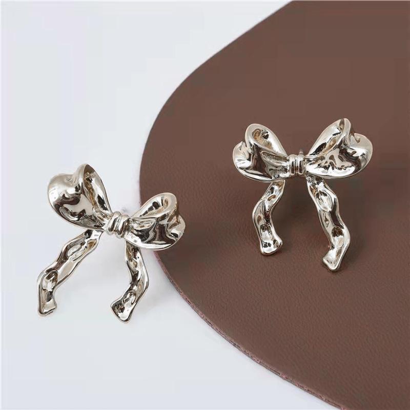 Fashionable Versatile Bow Earrings