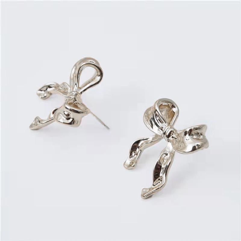 Fashionable Versatile Bow Earrings
